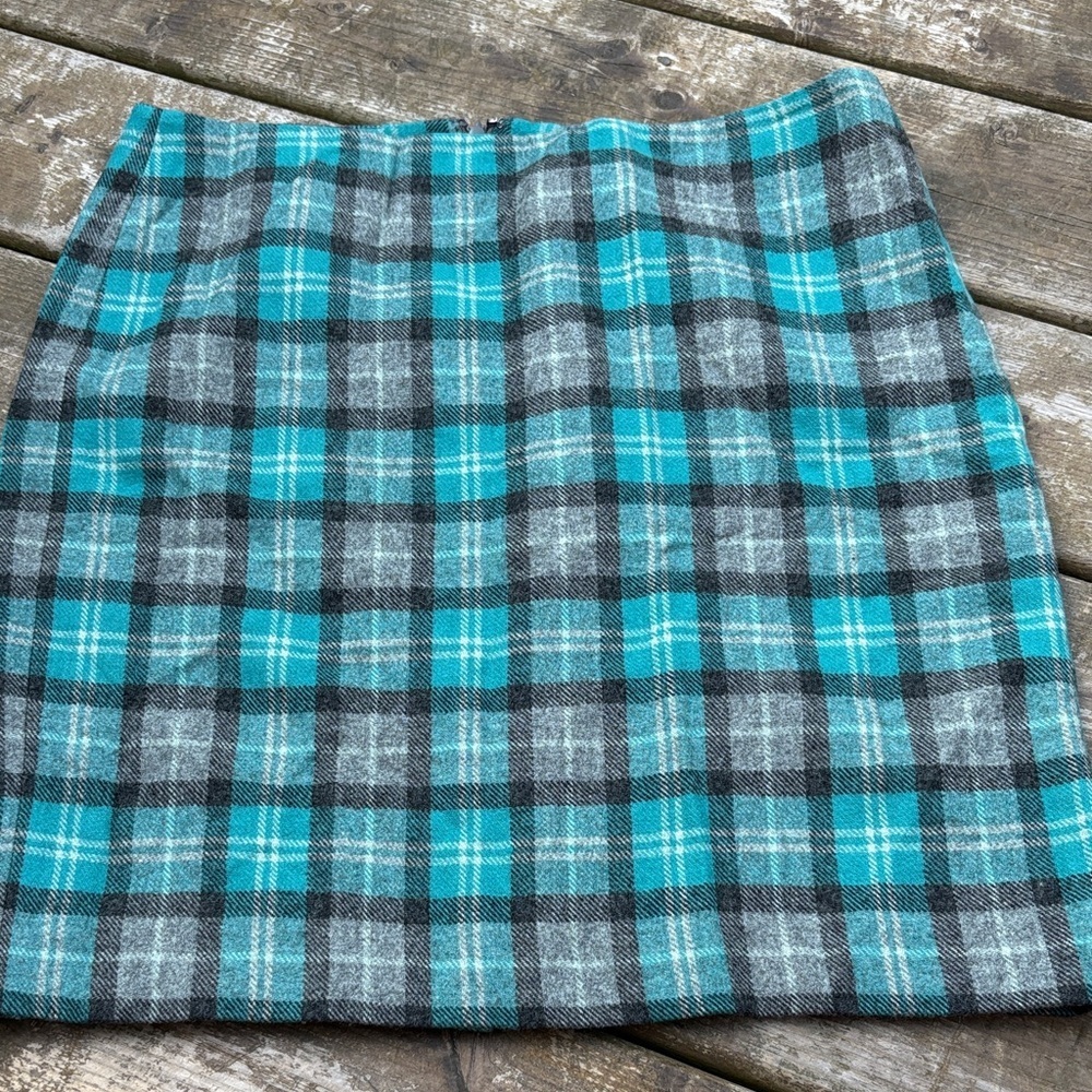 Talbots Plaid Teal and Gray wool blend Women's Skirt size 10P